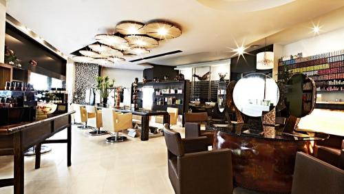 21+ backstage hair salon